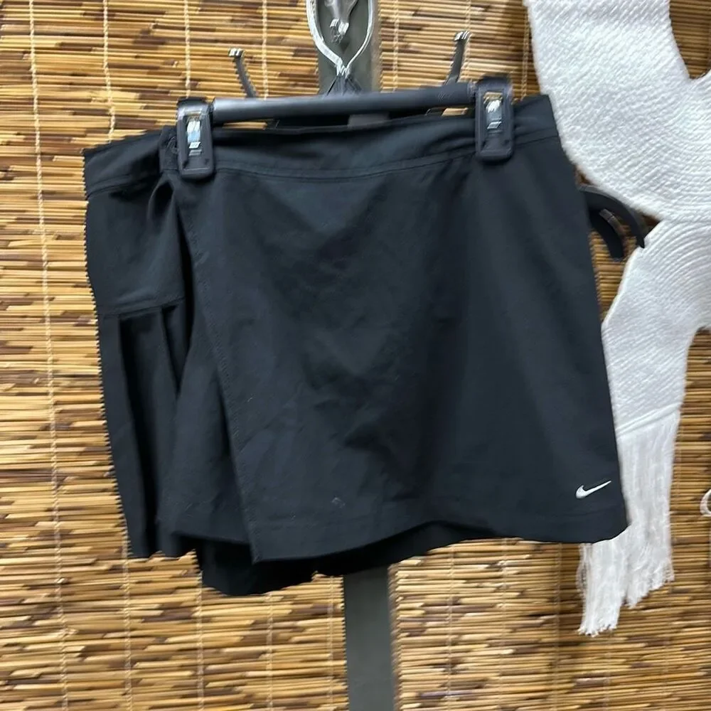 ‎Nike Shorts - Picture 2 of 2